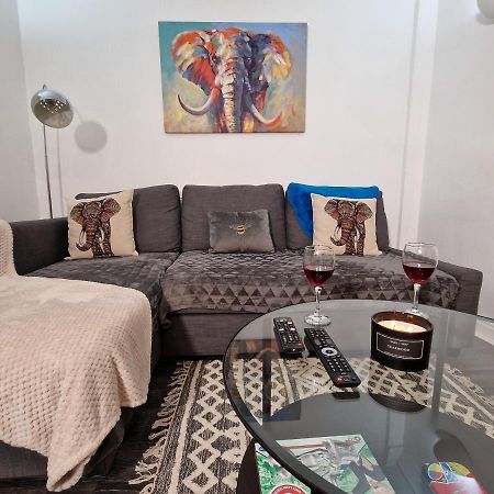 Marston Green Spacious & Comfy Home- Very Close To Nec Birmingham ,Hs2 & Airport- Perfect For Contractors & Groups- Free Parking & Fast Wifi מראה חיצוני תמונה