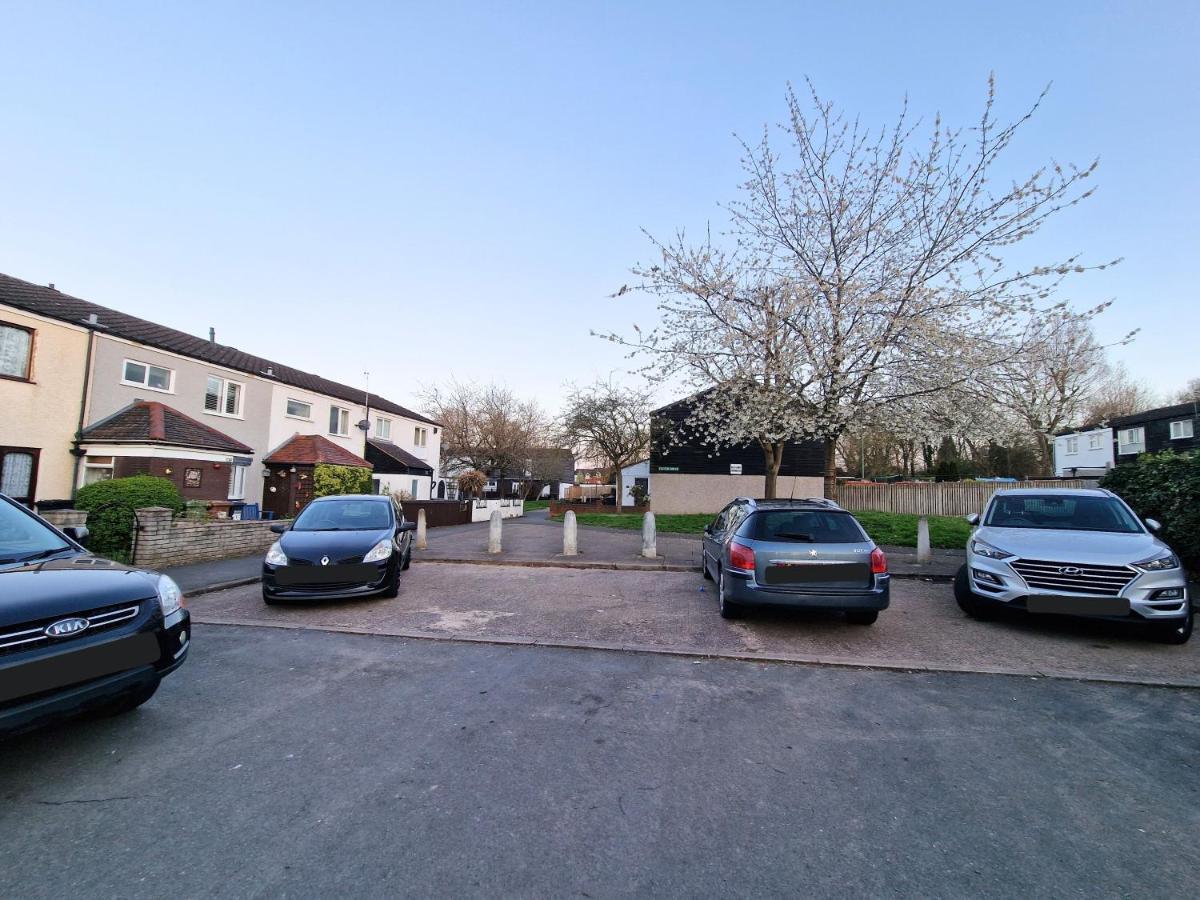 Marston Green Spacious & Comfy Home- Very Close To Nec Birmingham ,Hs2 & Airport- Perfect For Contractors & Groups- Free Parking & Fast Wifi מראה חיצוני תמונה